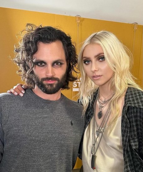 Taylor Momsen xxx model photos