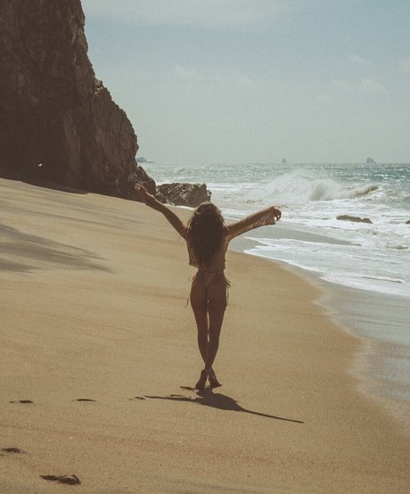 Leidy Amelia model sexy pic