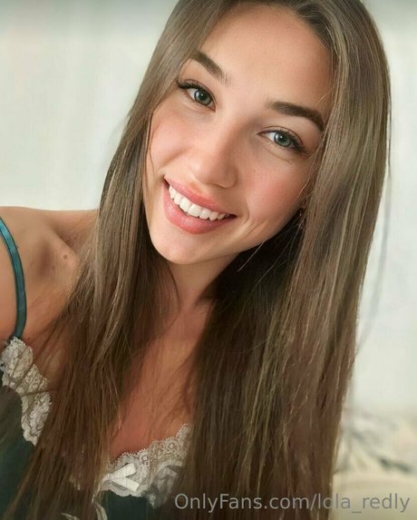 lola redly perfect star photos