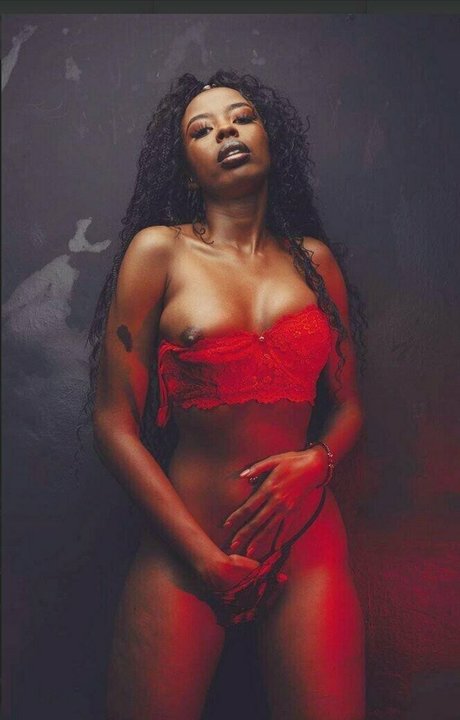 lola redly adult actress image