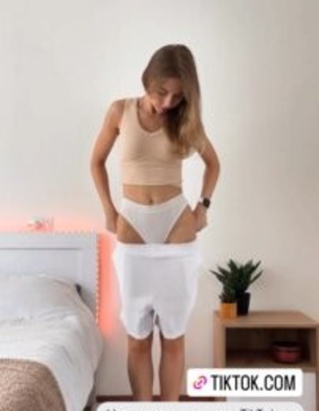 Mary Lvk model best pics