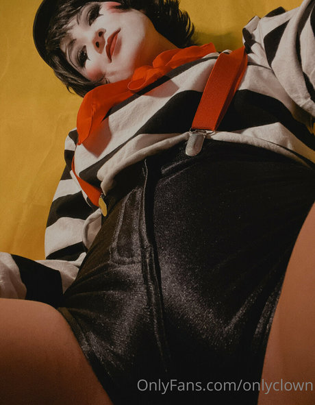 Onlyclown beautiful pornstar archive