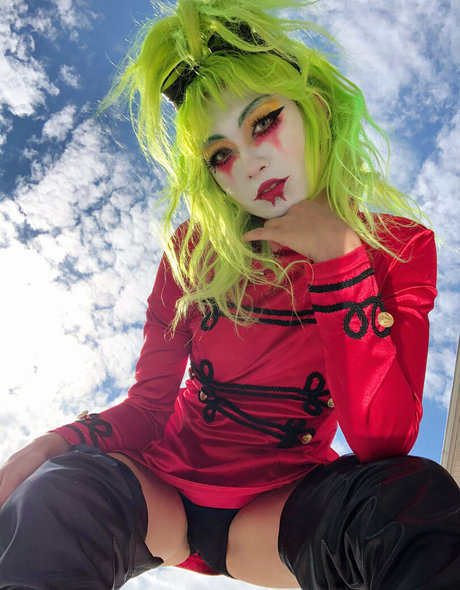 Onlyclown erotic model pic