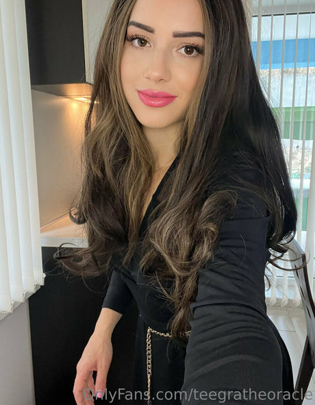 teegratheoracle perfect model pictures