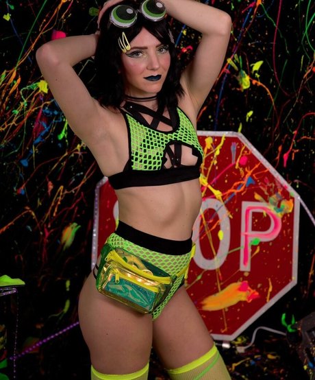 Desert Rose Cosplay top actress pictures