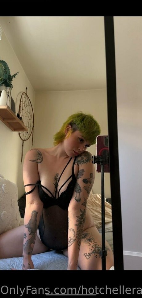 hotchellerae model nudes photo