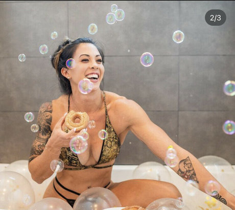 Cynthia slam star top images