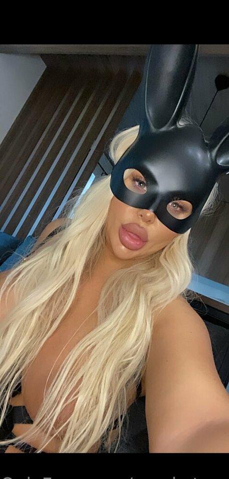 sarahstonnee model beautiful img