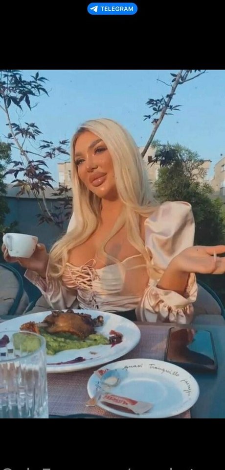 sarahstonnee star top pics