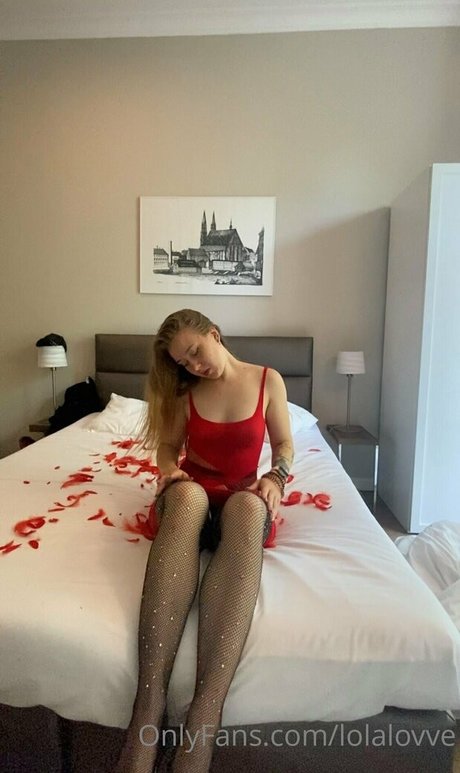 lolalovve pretty actress galleries