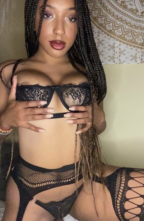 coochiecream naked pornstar gallery