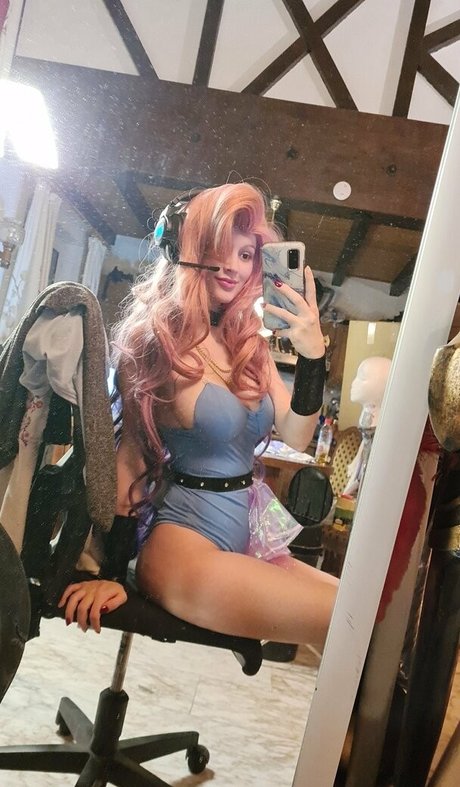 liiensue hot actress pics