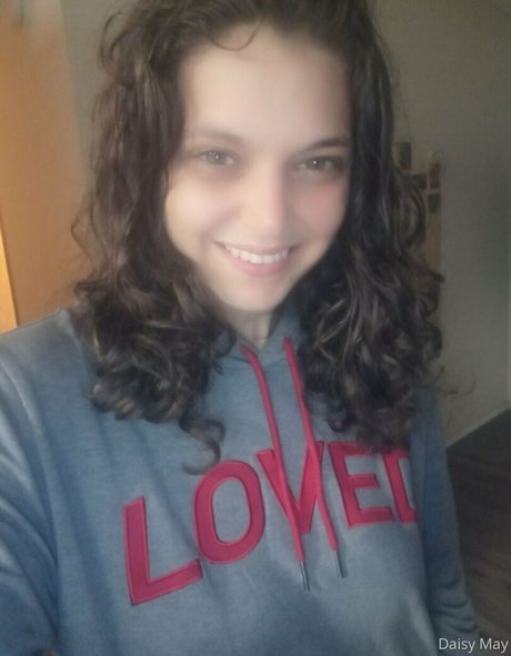 doitwithdaisy hot actress galleries