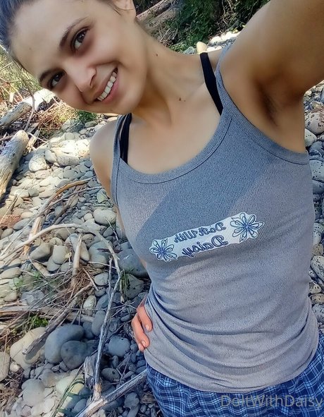 doitwithdaisy naked model images