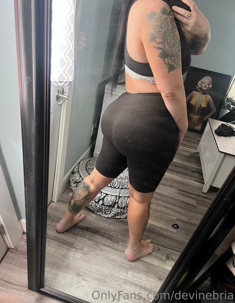 devinebria actress picture