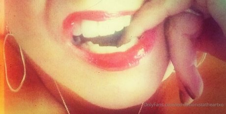 exhibitionistatheartxo high quality star photo