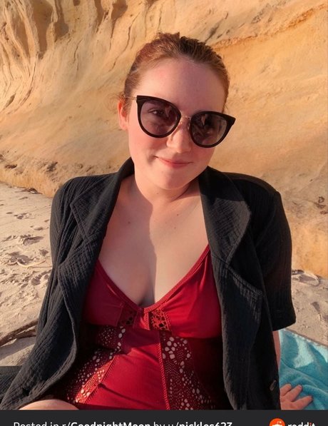 Goodnight Moon hot model photos