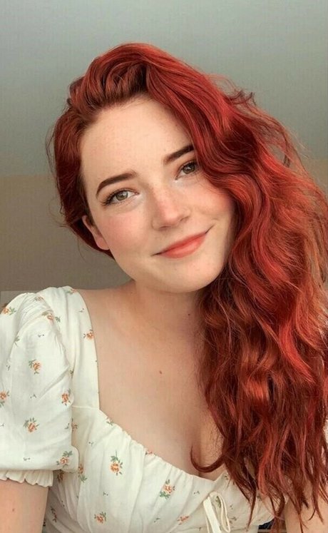 Goodnight Moon beautiful actress photos