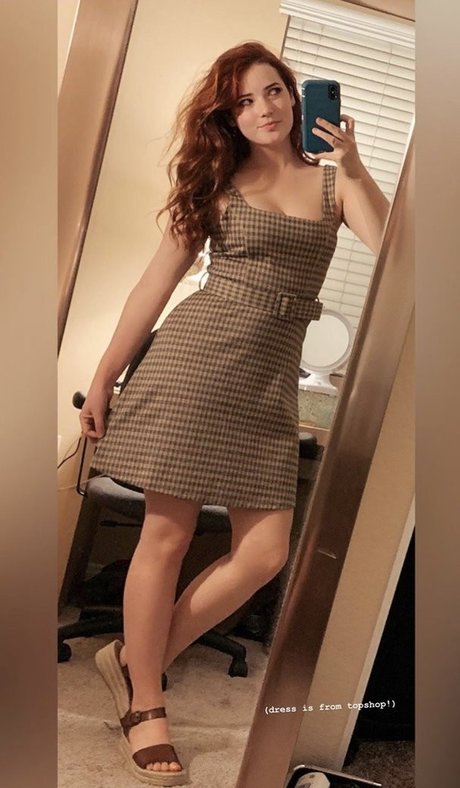 Goodnight Moon erotic star picture