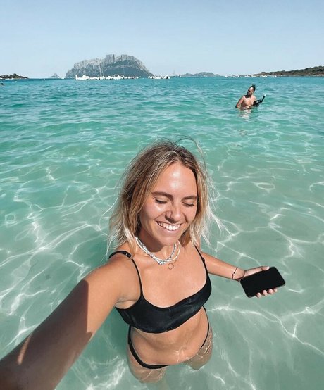 Axelle Maga nudes pornstar pic