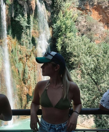 Axelle Maga sex model pic