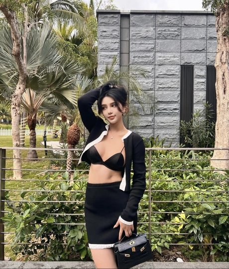 June Gong perfect actress image