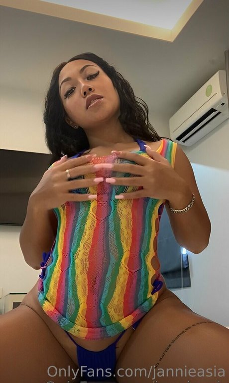 jannieasia perfect actress photo