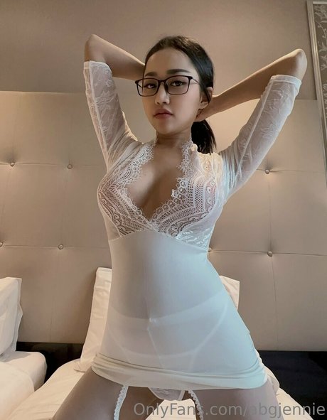 abgjennie hot star image