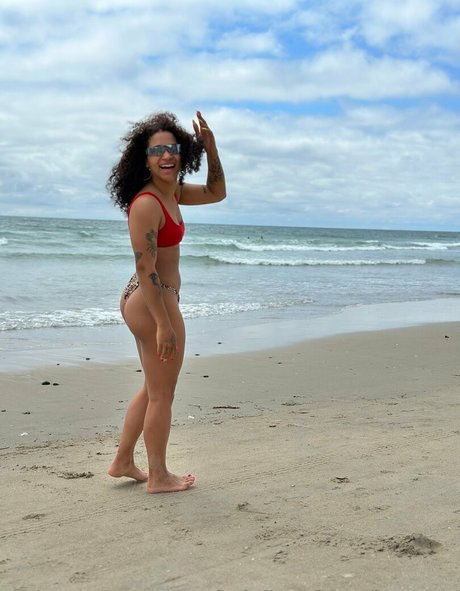 be rave model adult pics