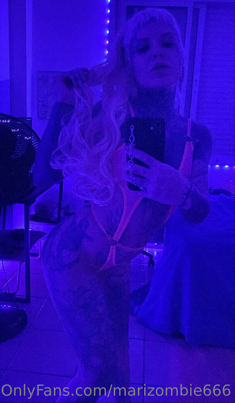 marizombie666 pornstar xxx photos