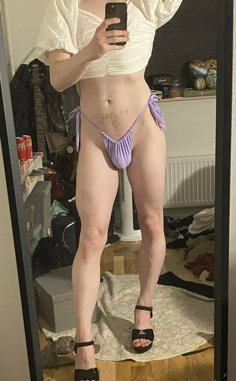 thaelyn adult model pic