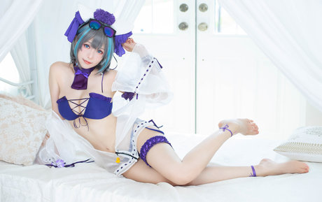 eeelyeee pornstar hd pic