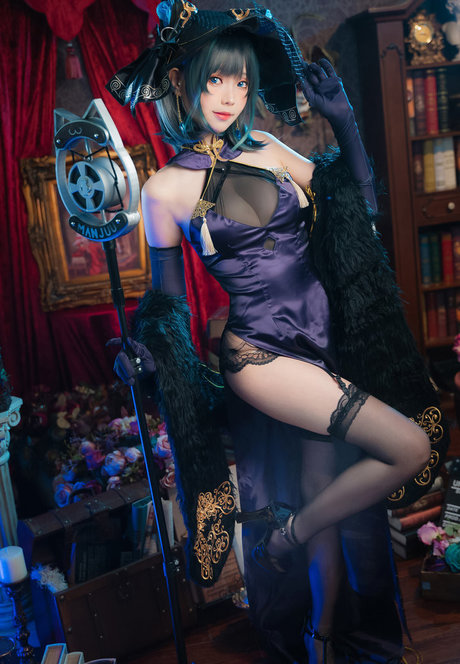 eeelyeee high quality model gallery