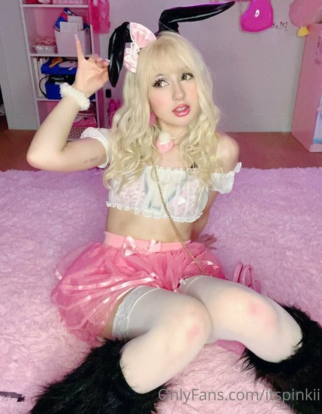 PiNKII erotic pornstar pictures