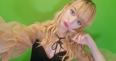 PiNKII model xxx images