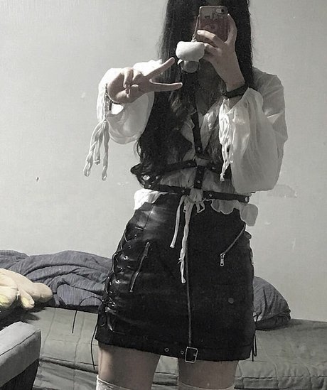 fishzombie model nudes gallery