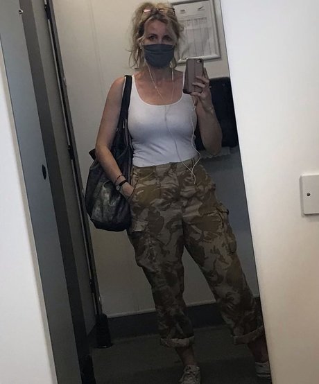 Corrinne Wicks model porn img