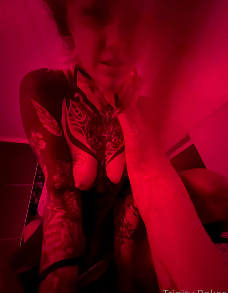 Trinity Eclectic erotic model gallery