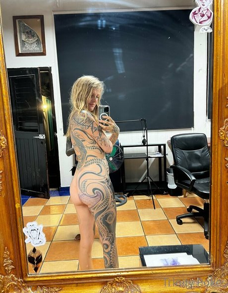 Trinity Eclectic nudes star image