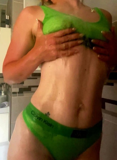 Natalie Hanby model erotic pictures