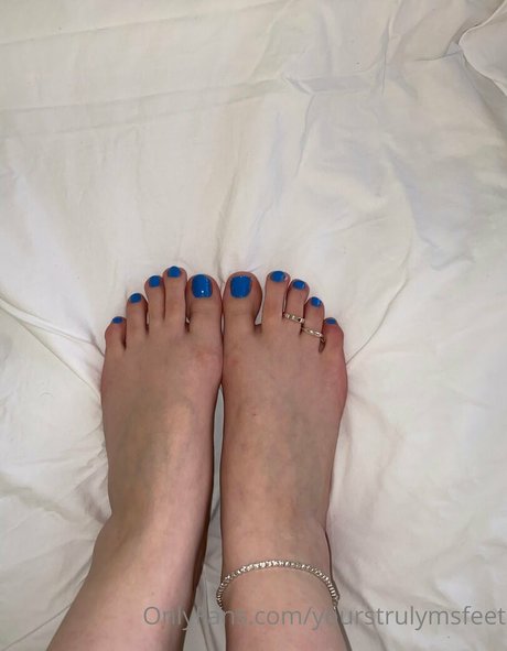 yourstrulymsfeet hd star img