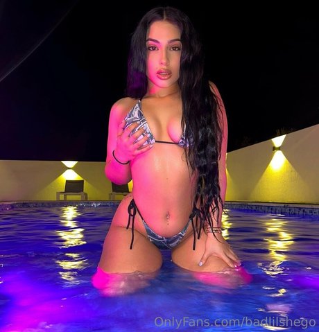 badlilshego adult model pic