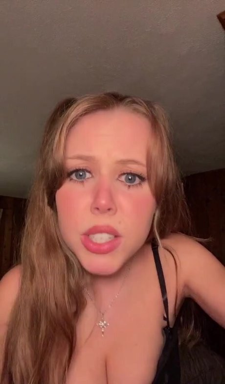 Emily Kyte sexy pornstar pictures