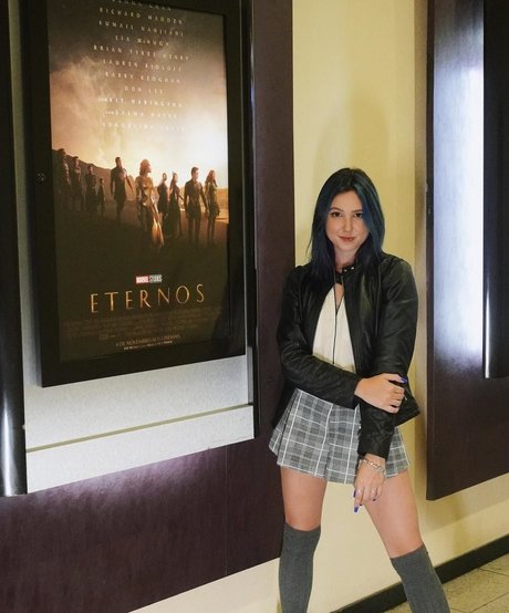 CamilotaXP erotic model picture