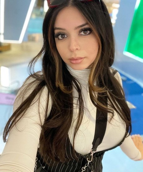 Carmen King hot actress gallery