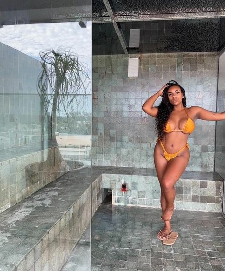 Flaviane Vasconcelos pornstar art gallery