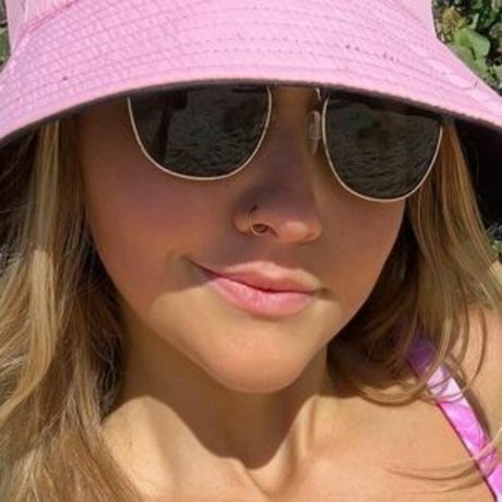 beachbaby19 star nude galleries