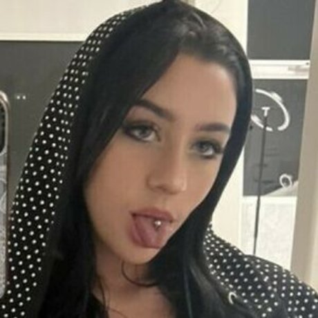 Elle Taylor perfect actress img