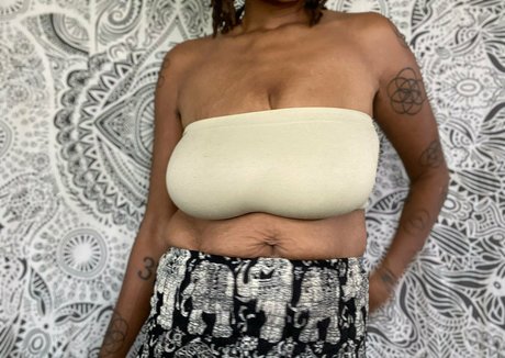 therealblackqueenraven pornstar photo