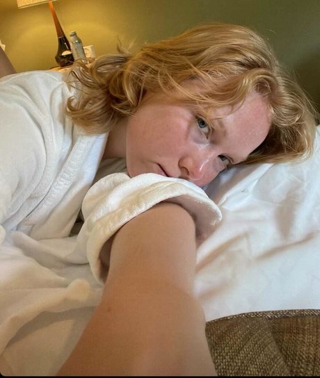 Molly Quinn perfect star picture